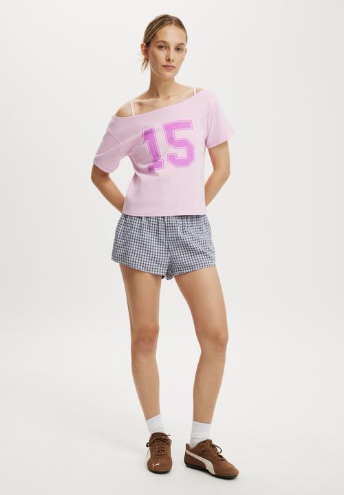 Cotton On - The sporty off shoulder graphic tee - 15 / lavendula