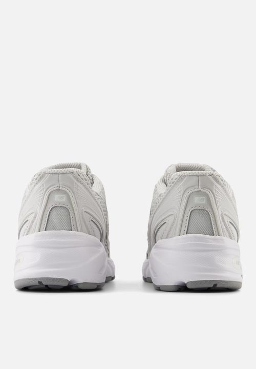 New Balance  - Kids 740 grade school - grey