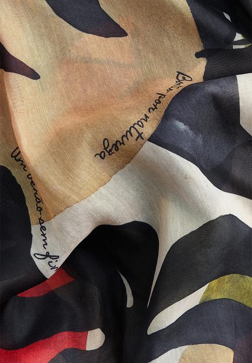 H&M - Patterned sarong - black patterned 