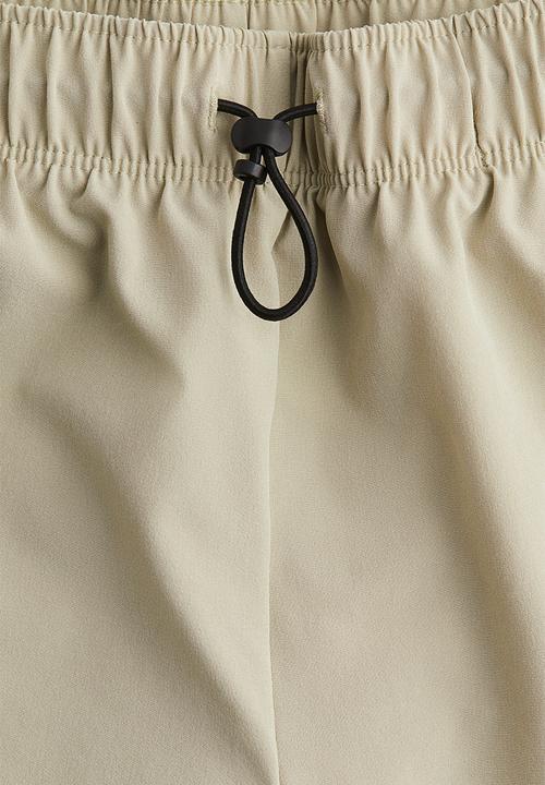 H&M - Lightweight sports shorts with drymove™ - light-beige