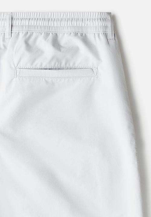 H&M - Cargo shorts - light grey 