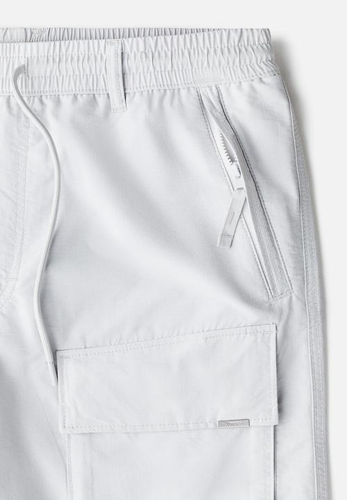 H&M - Cargo shorts - light grey 
