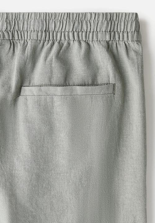 H&M - Regular fit linen-blend shorts - sage green