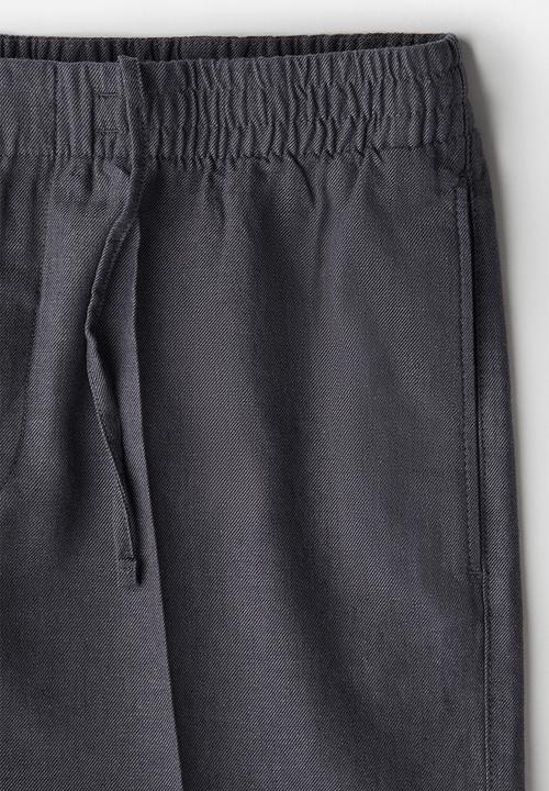 H&M - Regular fit linen-blend shorts - dark grey