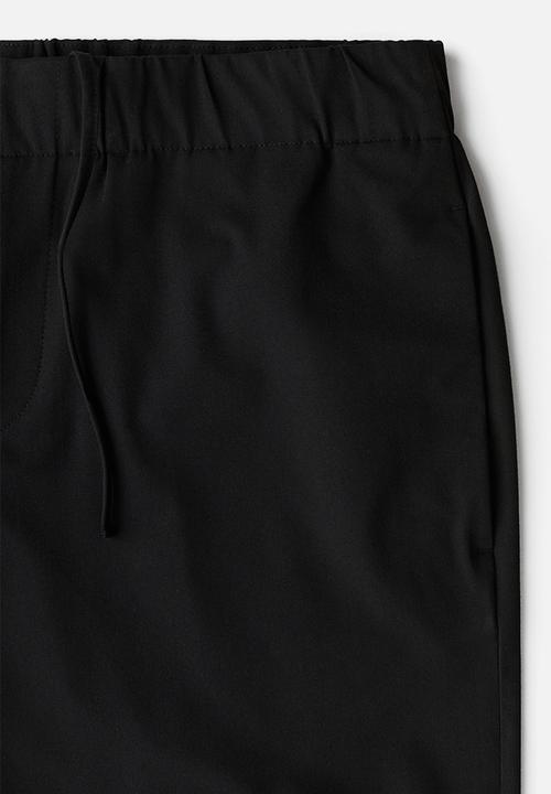 H&M - Relaxed fit shorts - black