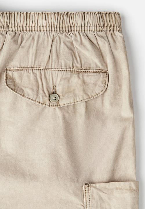 H&M - Loose fit cargo shorts - beige