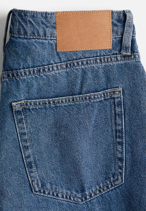 H&M - Low knee-length denim shorts - dark denim blue