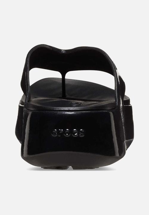 Crocs - Getaway way platform patent flip - black