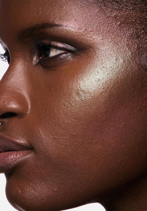 MAC - Presents and Future Bounce & Gleam Highlighter - InvestMint