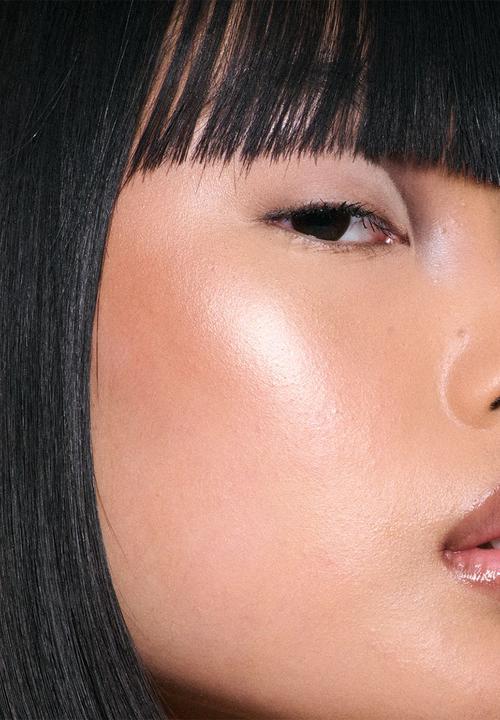 MAC - Presents and Future Bounce & Gleam Highlighter - Buttergleam