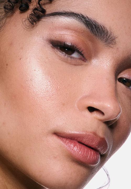 MAC - Presents and Future Bounce & Gleam Highlighter - Buttergleam