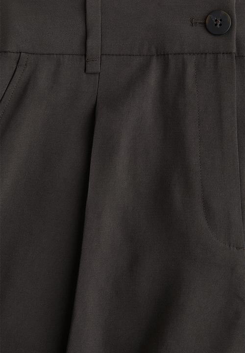 H&M - Tailored shorts - dark brown