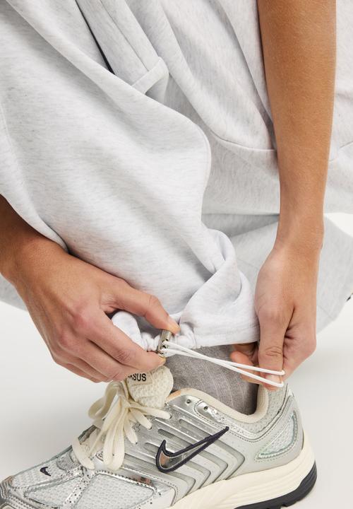 Cotton On - Summer Fleece Barrel Sweatpant - Cloudy Grey Marle