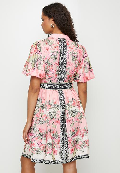 Stella Morgan - S/s Puff Elasticated Cuff Dress with Border Print  Dress - Coral