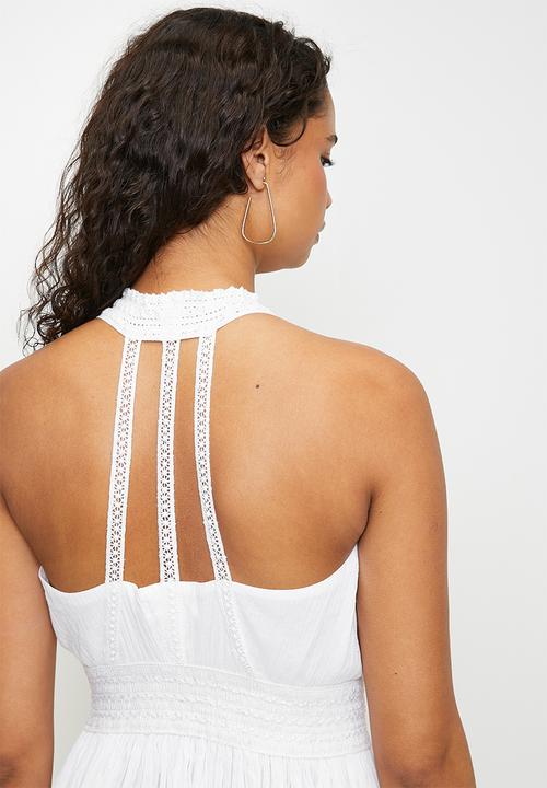 Stella Morgan - Halter Neck A-Line Maxi Dress With Open Back Detail - White