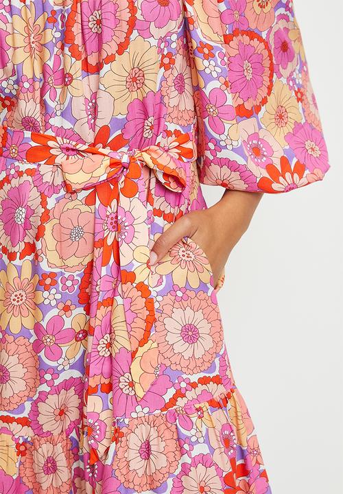 Stella Morgan - Bell Half Sleeve Elasticated Midi Dress With Square Neck - Multi Pink
