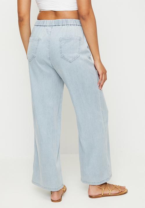 MANDI - High Waist Wide Leg Tencel Pant With Lace Drawcord - Light Wash
