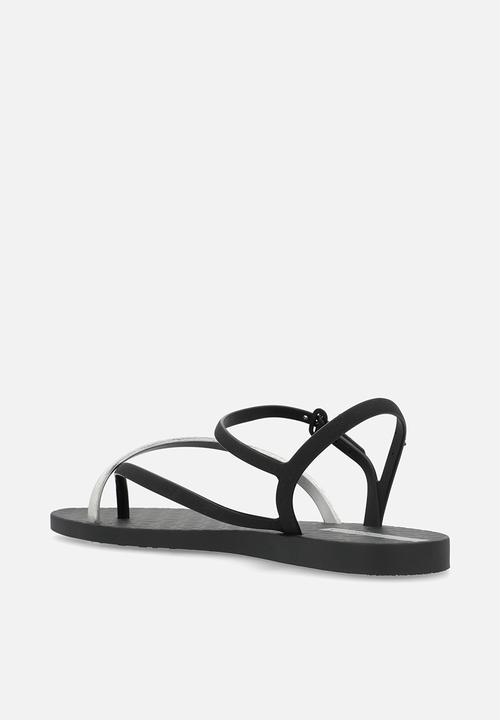 Ipanema - Class Elegant Sand Slingback - Black & silver