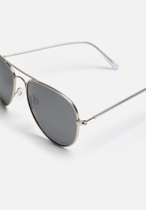 Lundun - James polarized