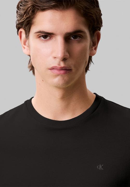 Calvin Klein - Ss Smooth Cttn Solid Crewnk Tee - Black Beauty