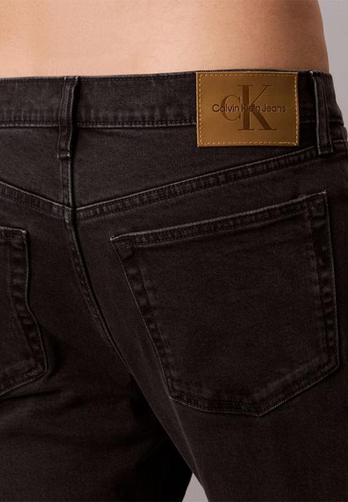 Calvin Klein - Slim Taper Ck Essential Black Jean Regen - Ck Essential Black