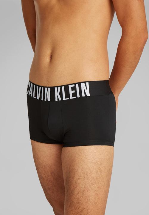 Calvin Klein - Low Rise Trunk 3Pk - B- Carnival Bl, White, Misty Gr Lgs