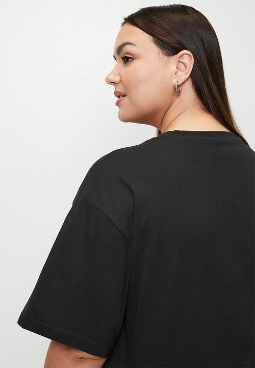 PUMA - Plus ESS Relaxed Tee W PUMA Black