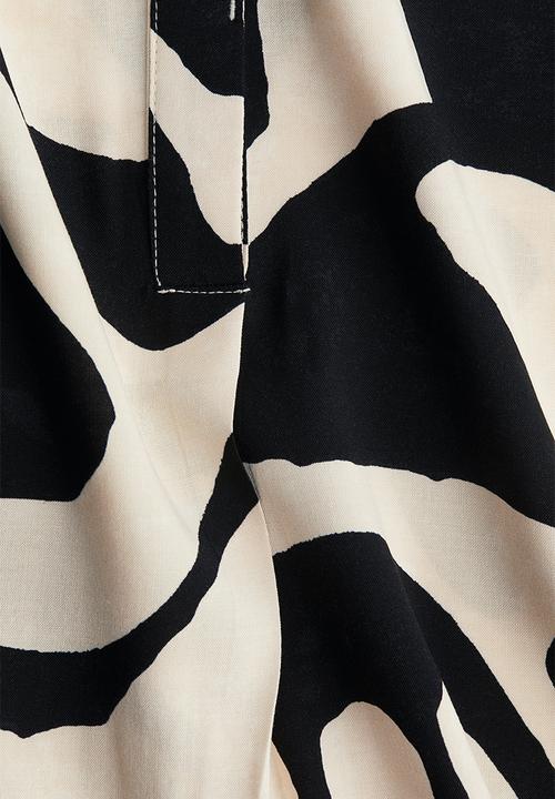 H&M - Viscose tunic dress - cream & black patterned