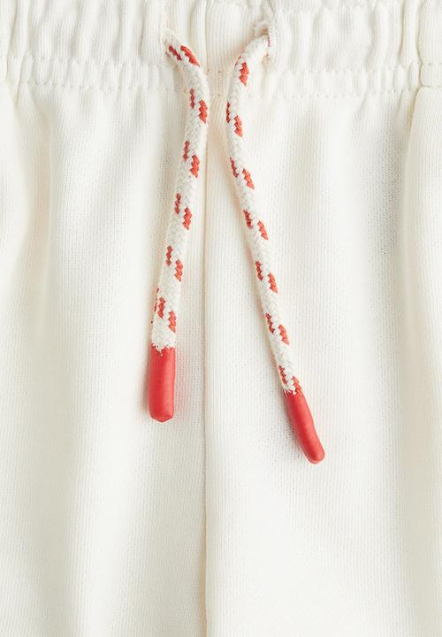 H&M - Sweatshorts - white biarritz