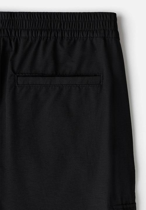 H&M - Regular fit twill cargo trousers - black