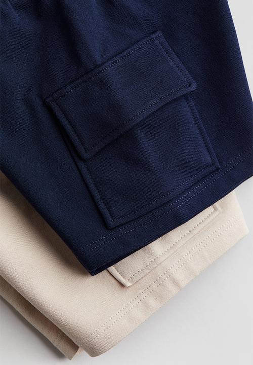 H&M - 2-Pack cargo sweatshirt shorts - navy blue/light beige
