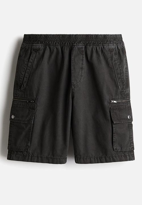 H&M - Regular fit cargo shorts - dark grey