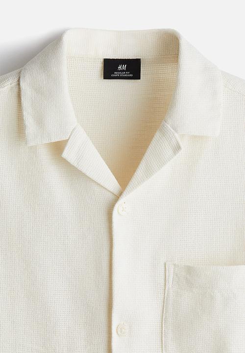 H&M - Regular fit textured resort shirt - cream 