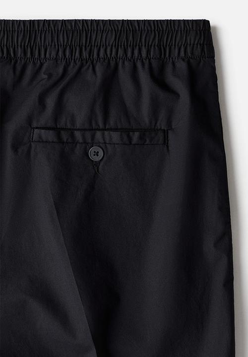 H&M - Regular fit cropped cotton trousers - black