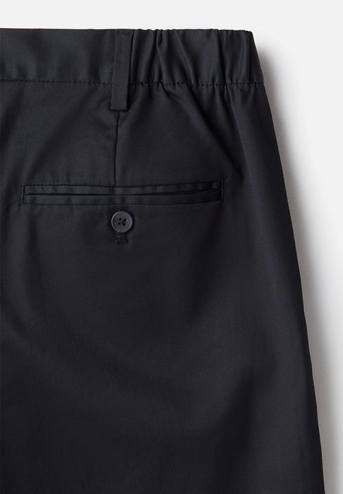 H&M - Slim fit cropped trousers - black