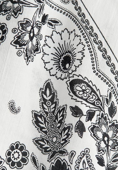 H&M - Crinkled beach shorts - white paisley-patterned
