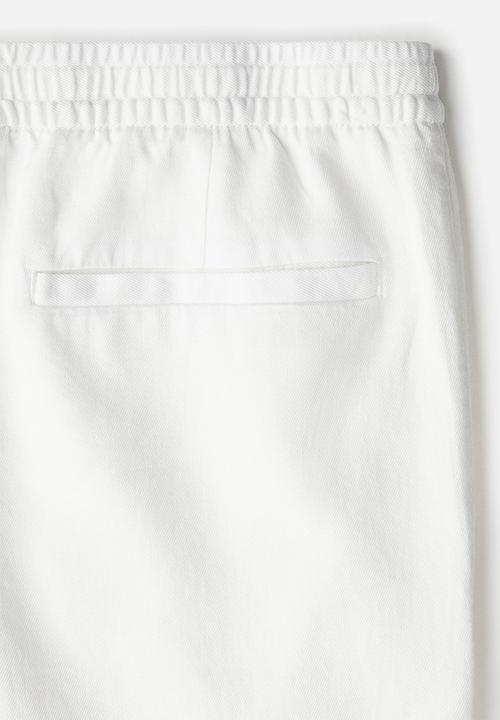H&M - Relaxed fit linen-blend shorts - white