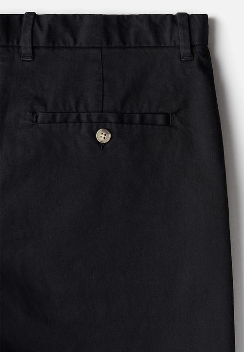 H&M - Regular fit chino shorts - black