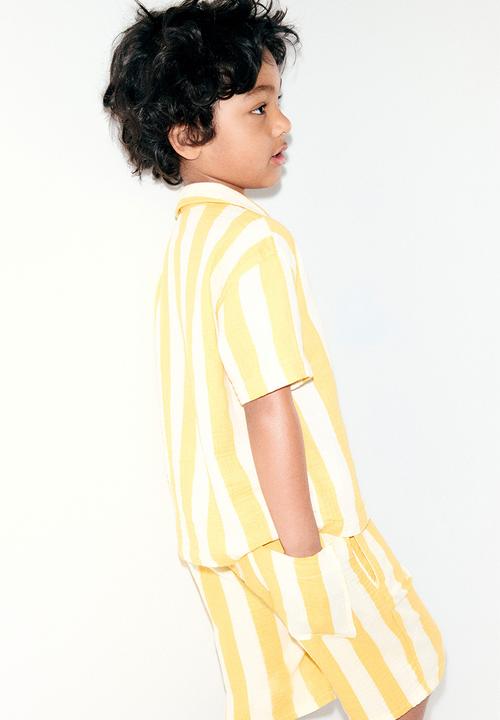 H&M - Muslin shorts - yellow/striped