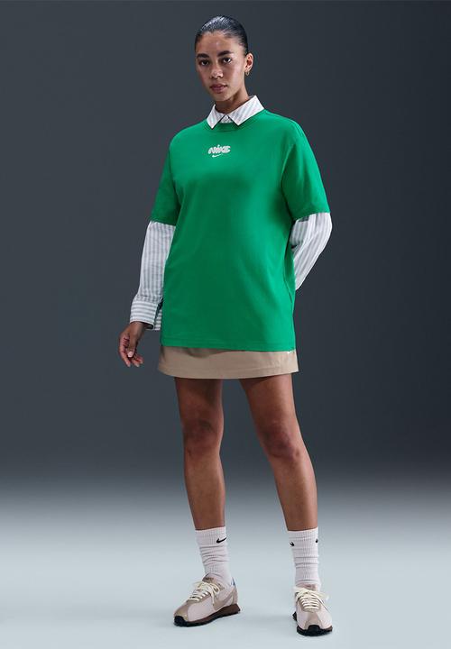 pink and green nike shirt