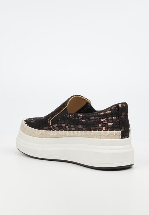 Butterfly Feet - Senhora 24 Slip-On - Black