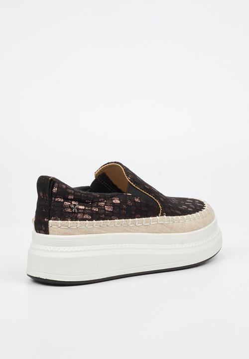 Butterfly Feet - Senhora 24 Slip-On - Black