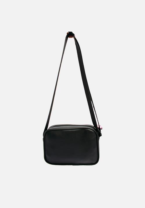 Character Group - Barbie  Sling Bag -black