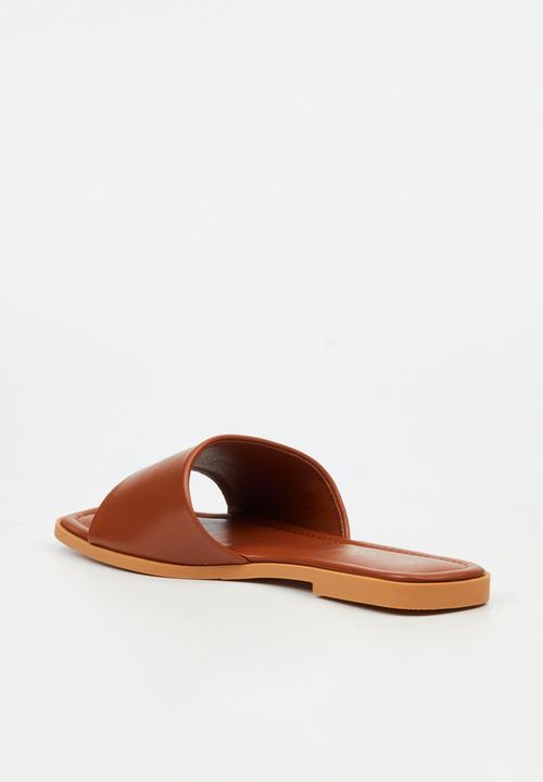 Miss Black - Cream 1 flat sandal - tan
