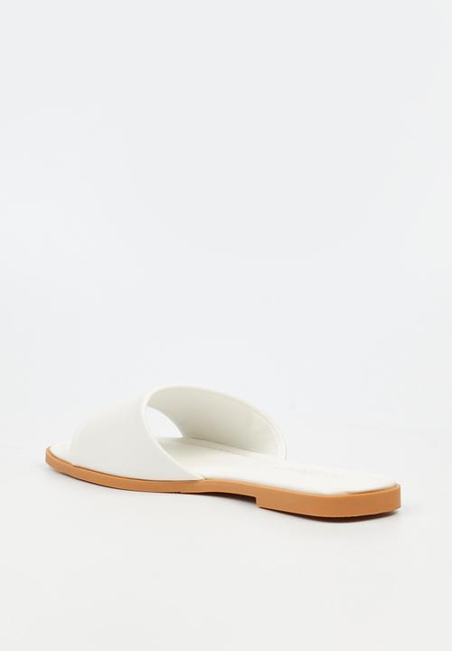 Miss Black - Cream 1 flat sandal - white