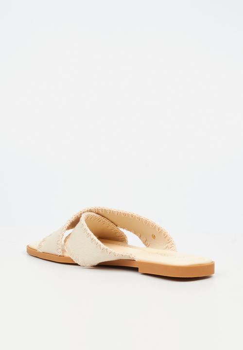 Miss Black - Cream 2 slide - beige