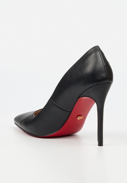Miss Black - Lola 42 side buckle court heel - black