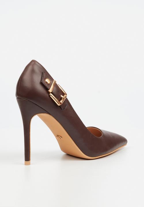 Miss Black - Lola 42 side buckle court heel - chocolate