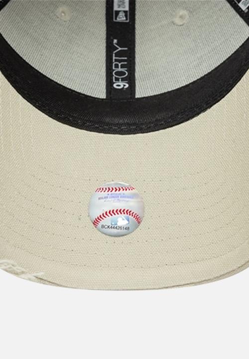 New Era - Female distressed 9forty®-tan