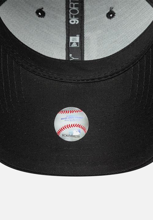 New Era - Female league essential 9forty®-black
